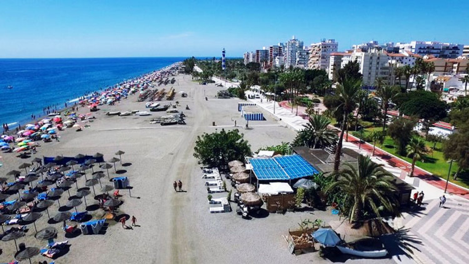 Vélez-Málaga arranca este 1 de junio la temporada 2023 de playas con más de 30.000 horas de servicio