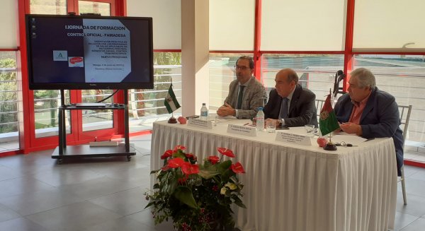 Una treintena de profesionales participan en las I Jornadas de formación “Orientación práctica en relación con los programas de salud aplicables en mataderos porcinos”