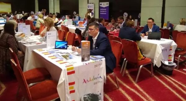 Extenda impulsa el sector de la enseñanza del español de Andalucía en la feria ‘Alphe UK’