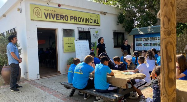 La Diputación celebra el Día del Medio Ambiente con un centenar de estudiantes en el Vivero Provincial