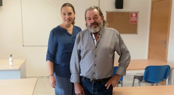 La Tenencia de Alcaldía de Los Boliches acoge una nueva edición del taller literario gratuito ‘Verso y Prosa’