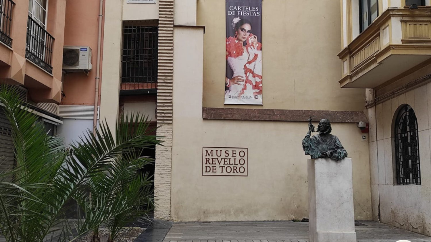 El Museo Revello de Toro celebra el 97 cumpleaños del pintor con entrada gratuita, visitas guiadas y regalos