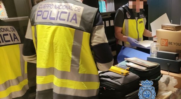 Detenido el director financiero de un grupo empresarial por estafa continuada, falsedad documental y apropiación indebida