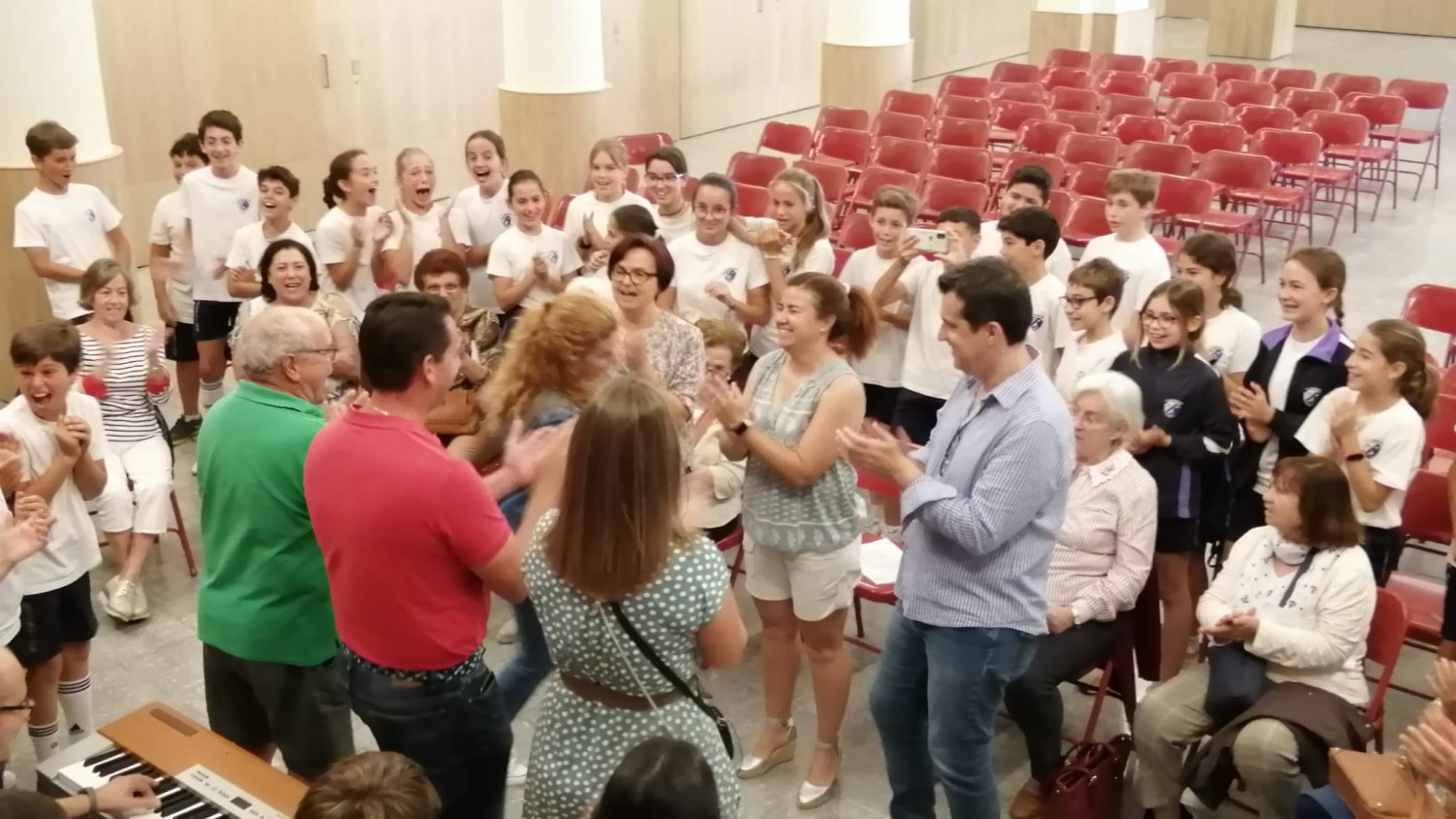 Profesionales del Centro de Salud El Palo colaboran en un proyecto intergeneracional coordinado por la Asociación en Activo 
