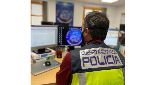 Desarticulado un entramado criminal dedicado a las ciberestafas a través de internet y detiene a 27 personas