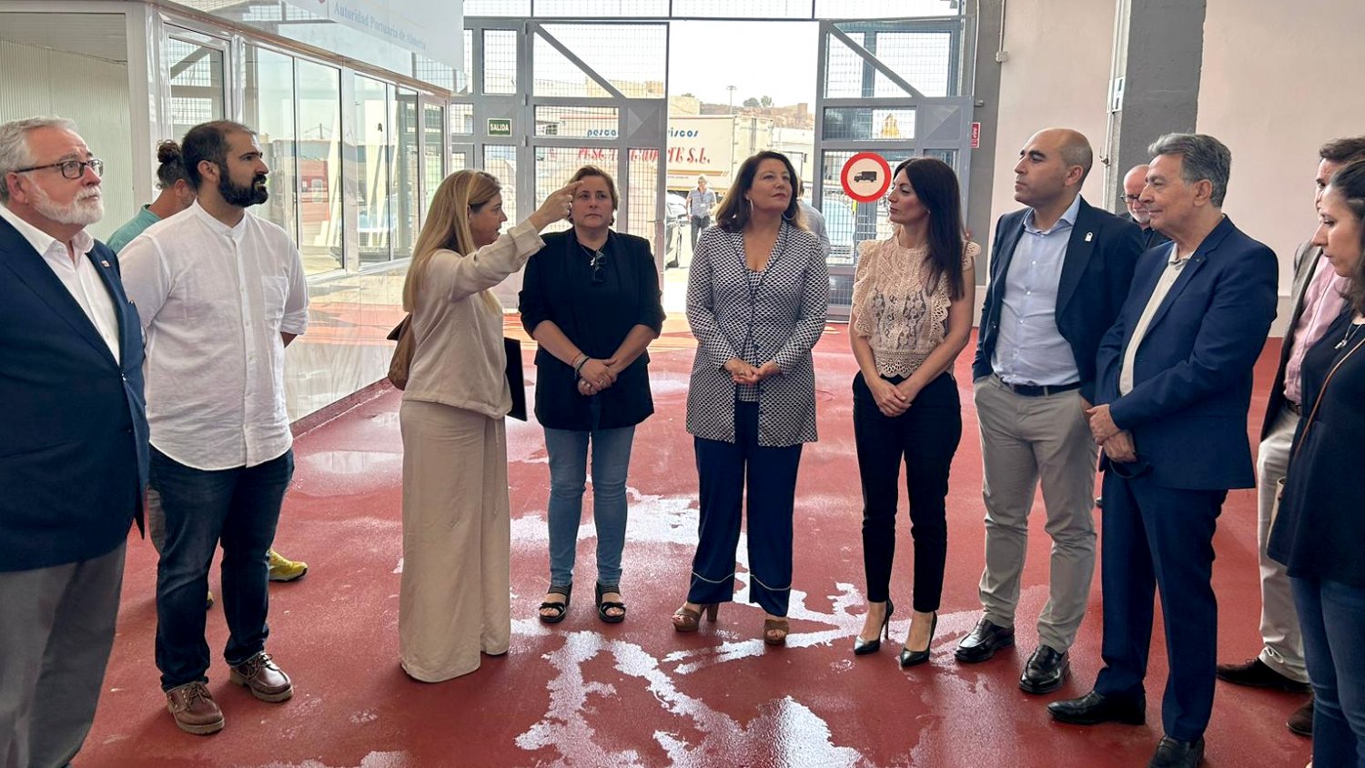 El Centro de Segundas Ventas de Almería favorece la diversificación y el empleo pesquero