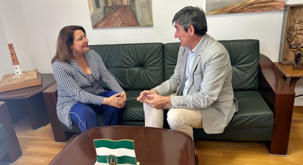 Junta y Ayuntamiento de Adra analizan el proyecto de obras de depuración en La Alcazaba y Guainos