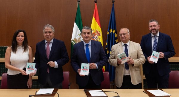 El Gobierno andaluz intensifica la formación digital a mayores de 65 años a través de Vuela Guadalinfo