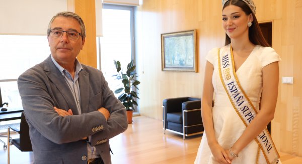 Salado recibe a la joven veleña Lola Wilson, ganadora de Miss RNB España 2023