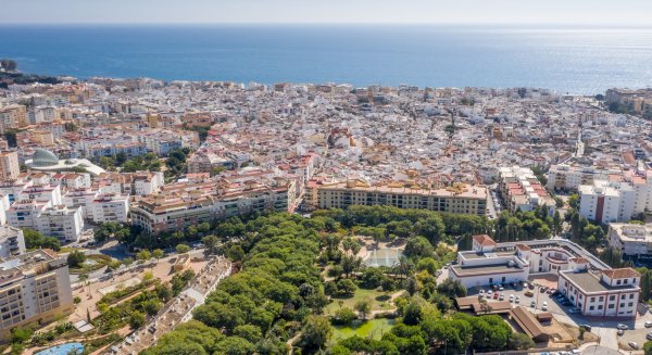 El Ayuntamiento acuerda la construcción de una desaladora en Estepona para garantizar el abastecimiento de agua 