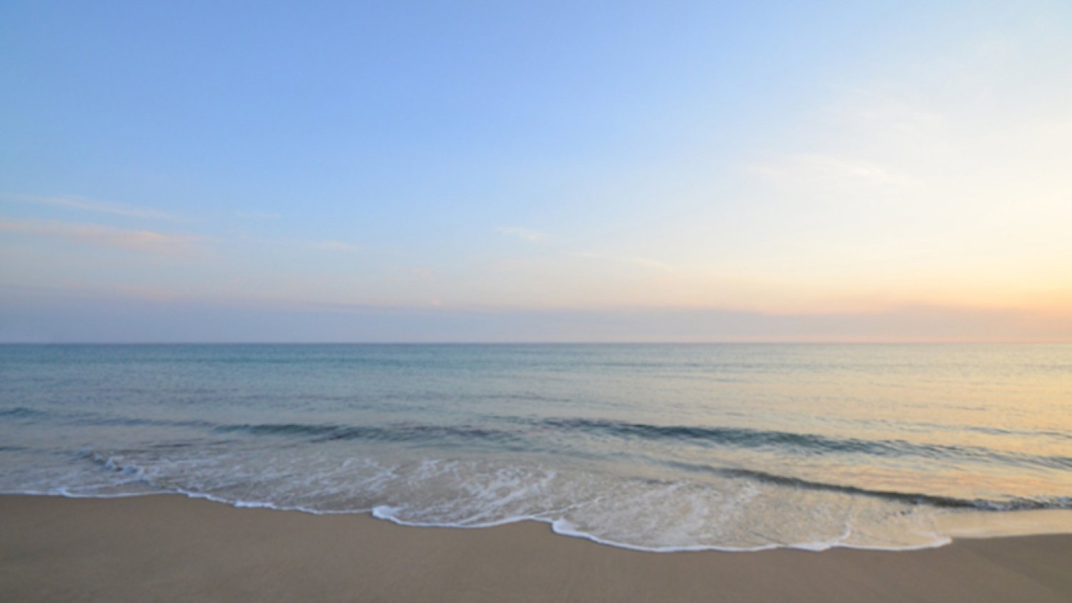 Las aguas de baño de las playas andaluzas se encuentran en niveles de calidad adecuados