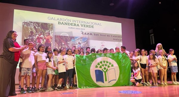 Tres centros de la provincia de Málaga reciben la Bandera Verde por su compromiso con la educación ambiental
