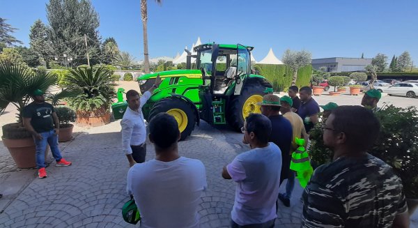 La Diputación y ASAJA forman en Antequera a 25 personas en un curso de tractorista para avanzar en eficacia y sostenibilidad