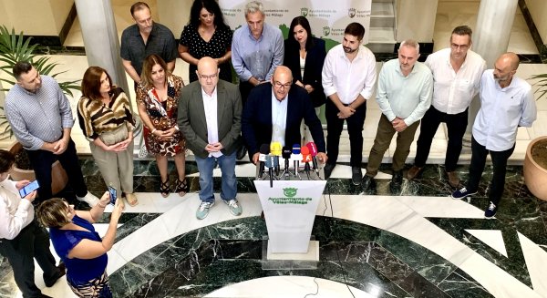 Lupiáñez reparte las delegaciones entre el nuevo equipo de gobierno del Ayuntamiento de Vélez-Málaga
