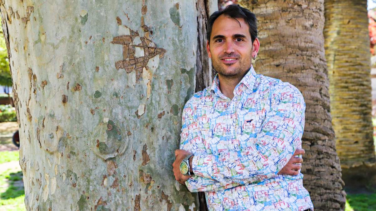 El coordinador andaluz de IU, Toni Valero, y la profesora de la UMA, Patricia García, encabezan la lista de Sumar al Congreso y el Senado