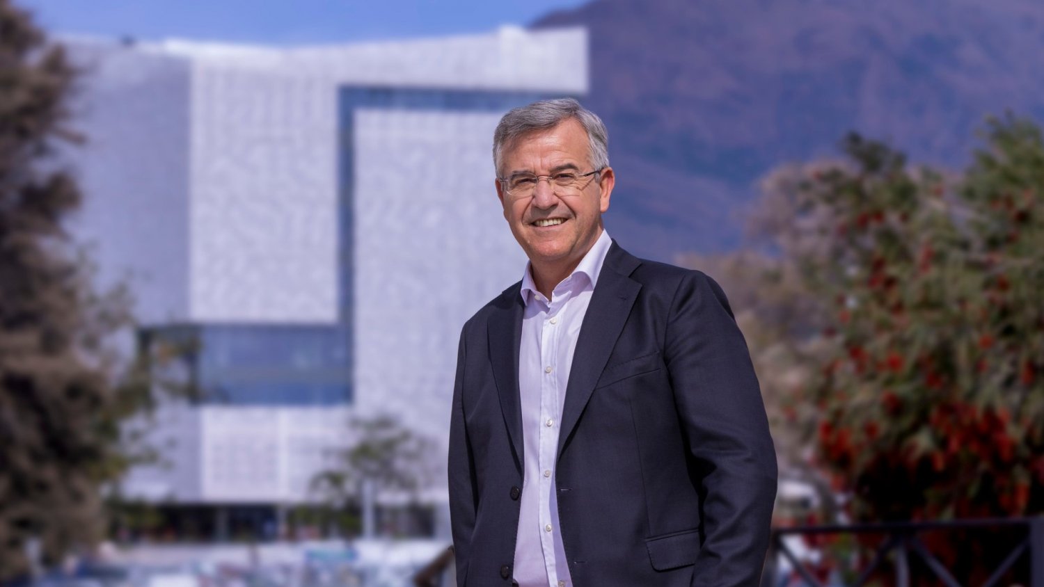 El alcalde de Estepona anuncia que seguirá sin cobrar sueldo, lo que supondrá un ahorro de casi 1,3 millones de euros desde 2011