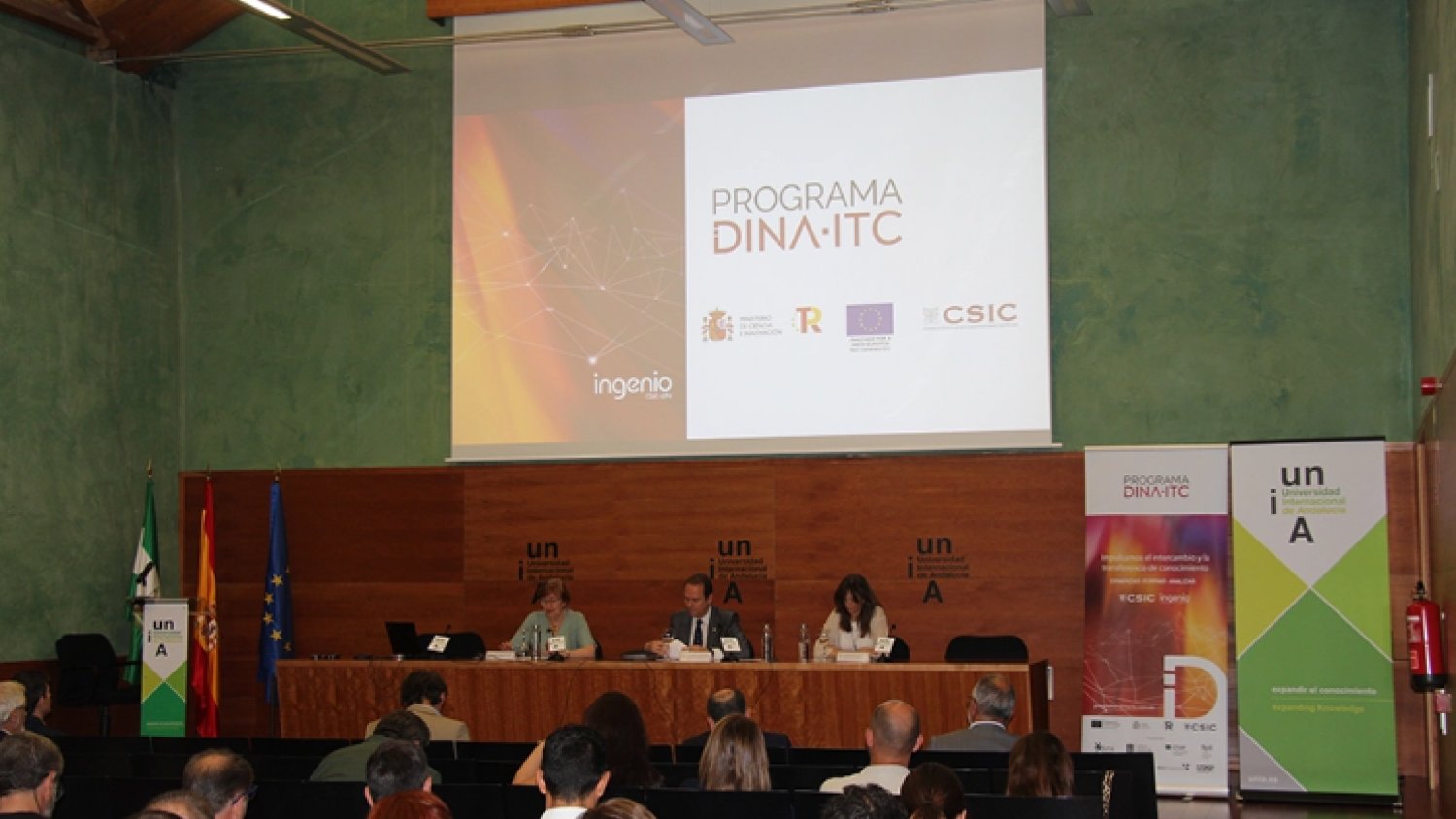 El rector de la UNIA inaugura la jornada sobre la organización de la investigación y la puesta en valor del conocimiento