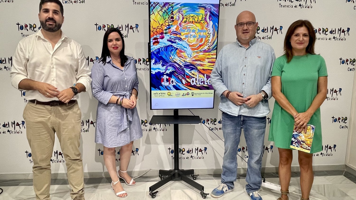 María Lozano, Sergio Contreras y Evelyn Ríos, actuaciones estelares de la Feria de La Caleta