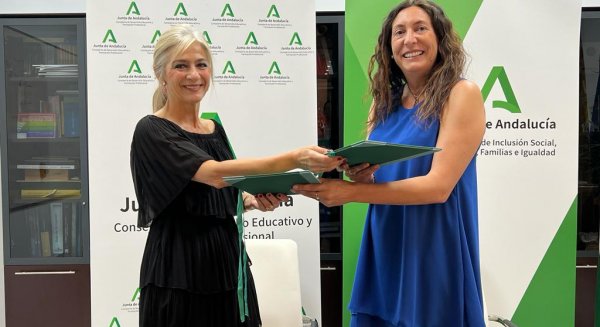 Desarrollo Educativo e Inclusión Social refuerzan su colaboración para combatir la exclusión desde las aulas