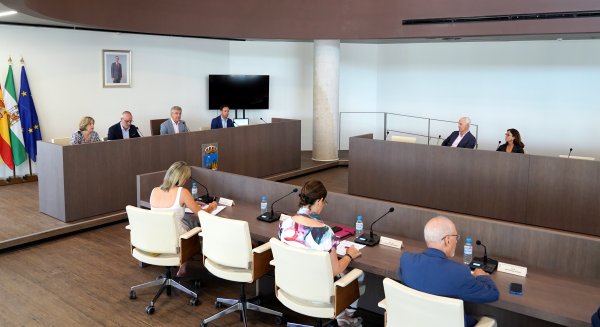 El Pleno aprueba las retribuciones de la Corporación cuyo coste se reduce un 11%