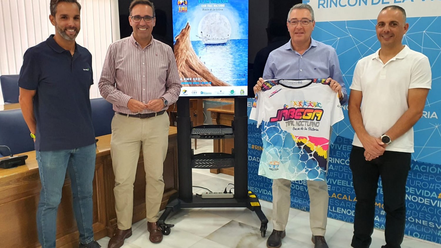 El VI CxM Trail Nocturno 'La Jábega’ presenta su camiseta superando las 350 inscripciones 