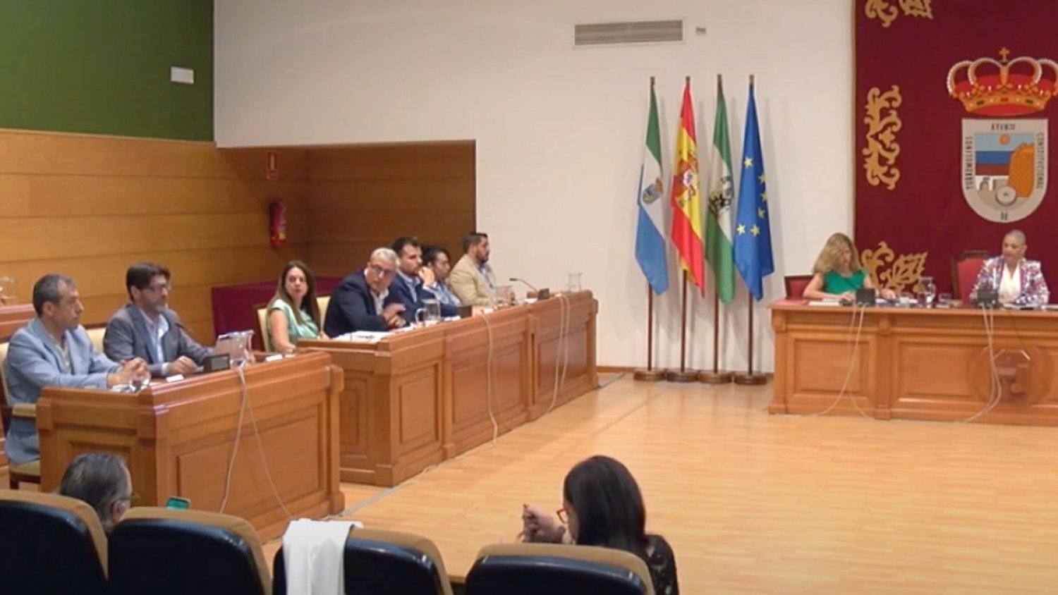 VOX denuncia el aumento injustificado de más del 50% en el sueldo de la corporación de Torremolinos