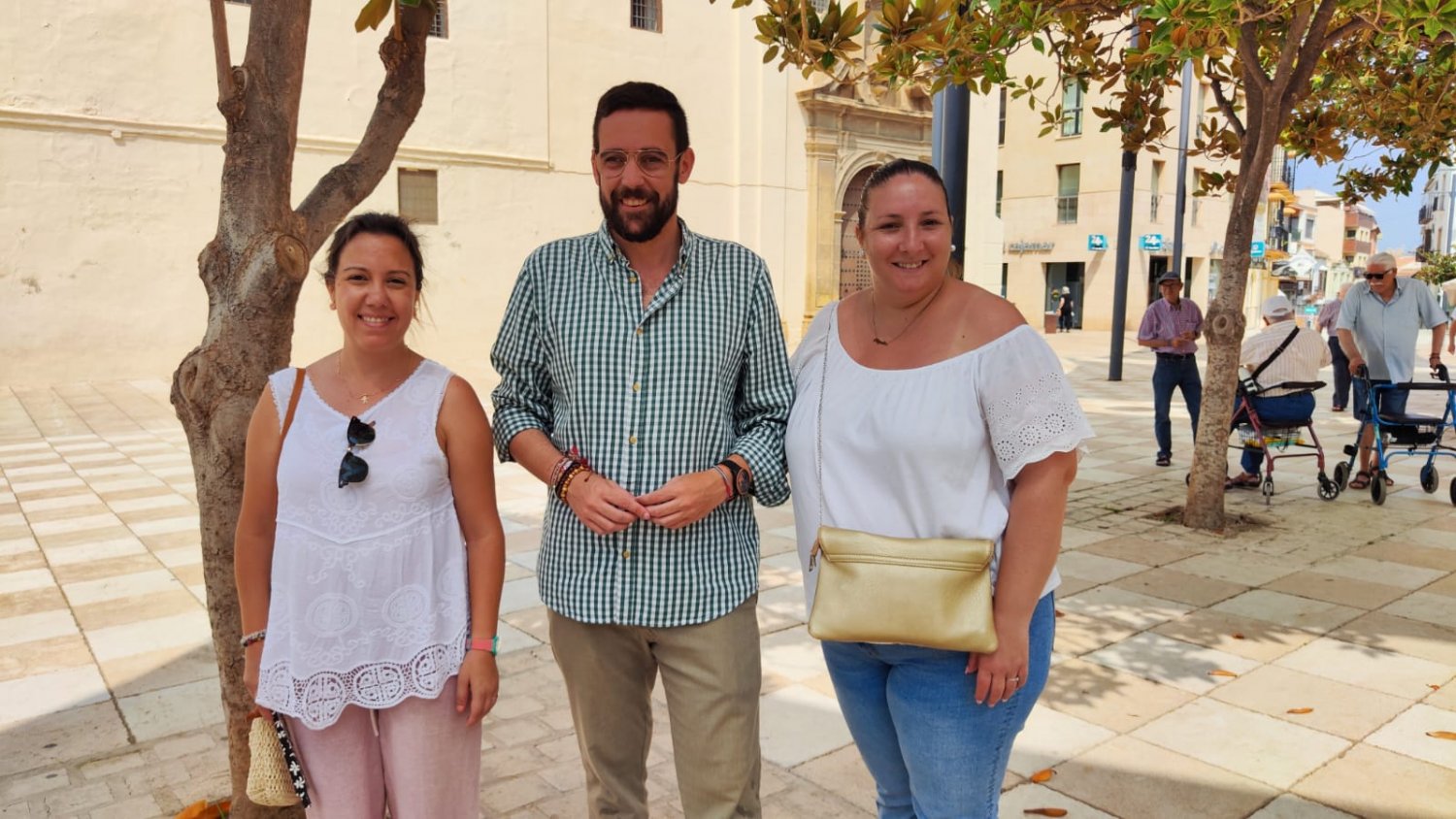 Víctor González valora la visita de la delegada del gobierno andaluz como decepcionante y electoralista