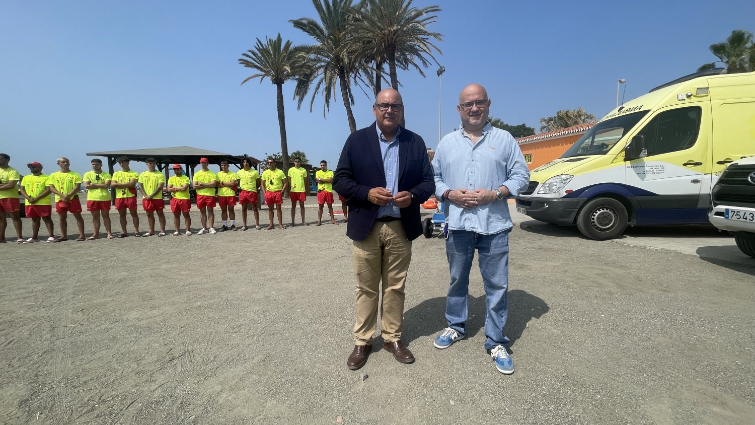 Vélez-Málaga amplía el servicio de vigilancia y socorrismo de playas durante los meses de julio y agosto