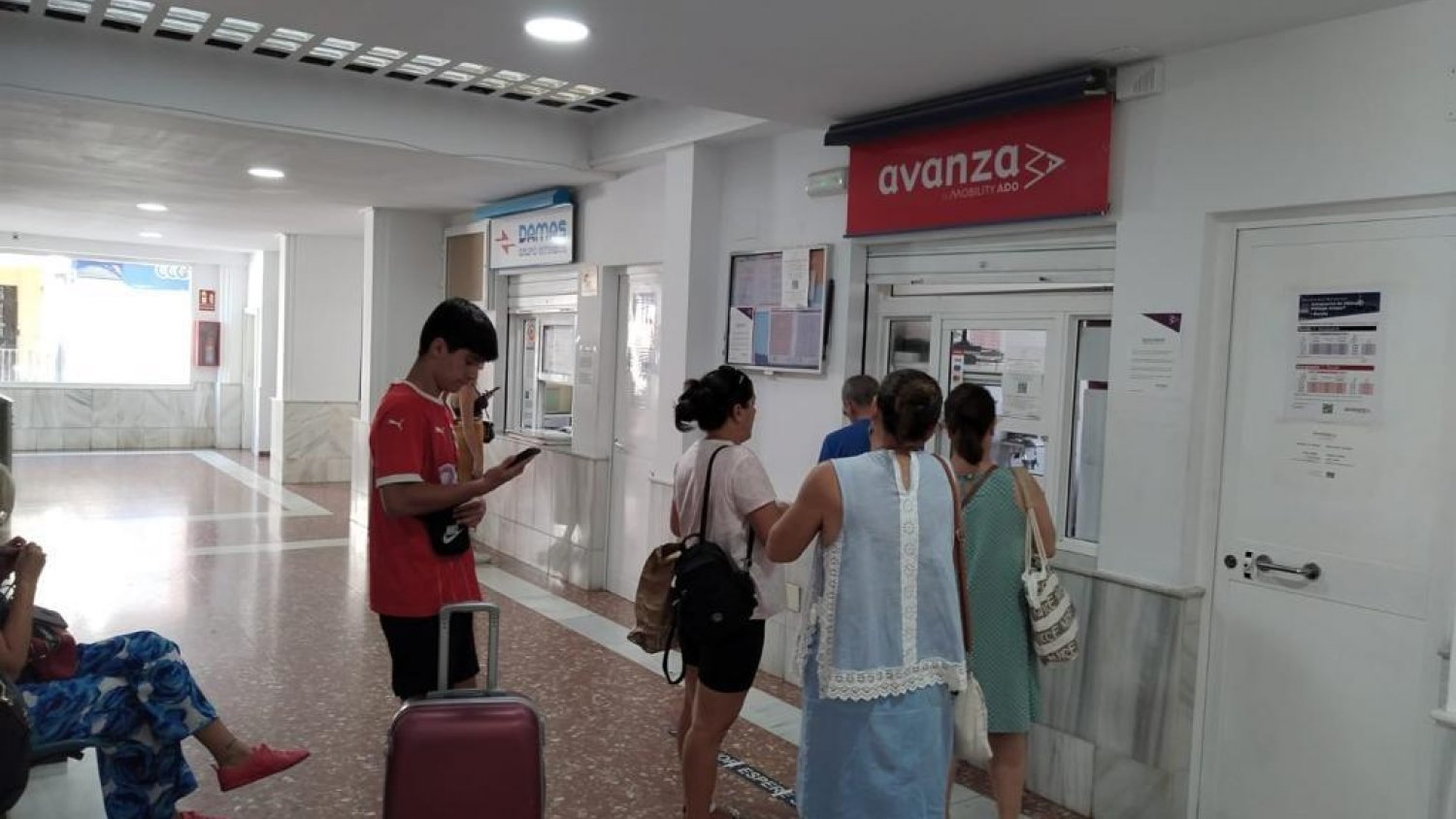 Una empresa rondeña gestionará los servicios de la actual estación de autobuses durante un año