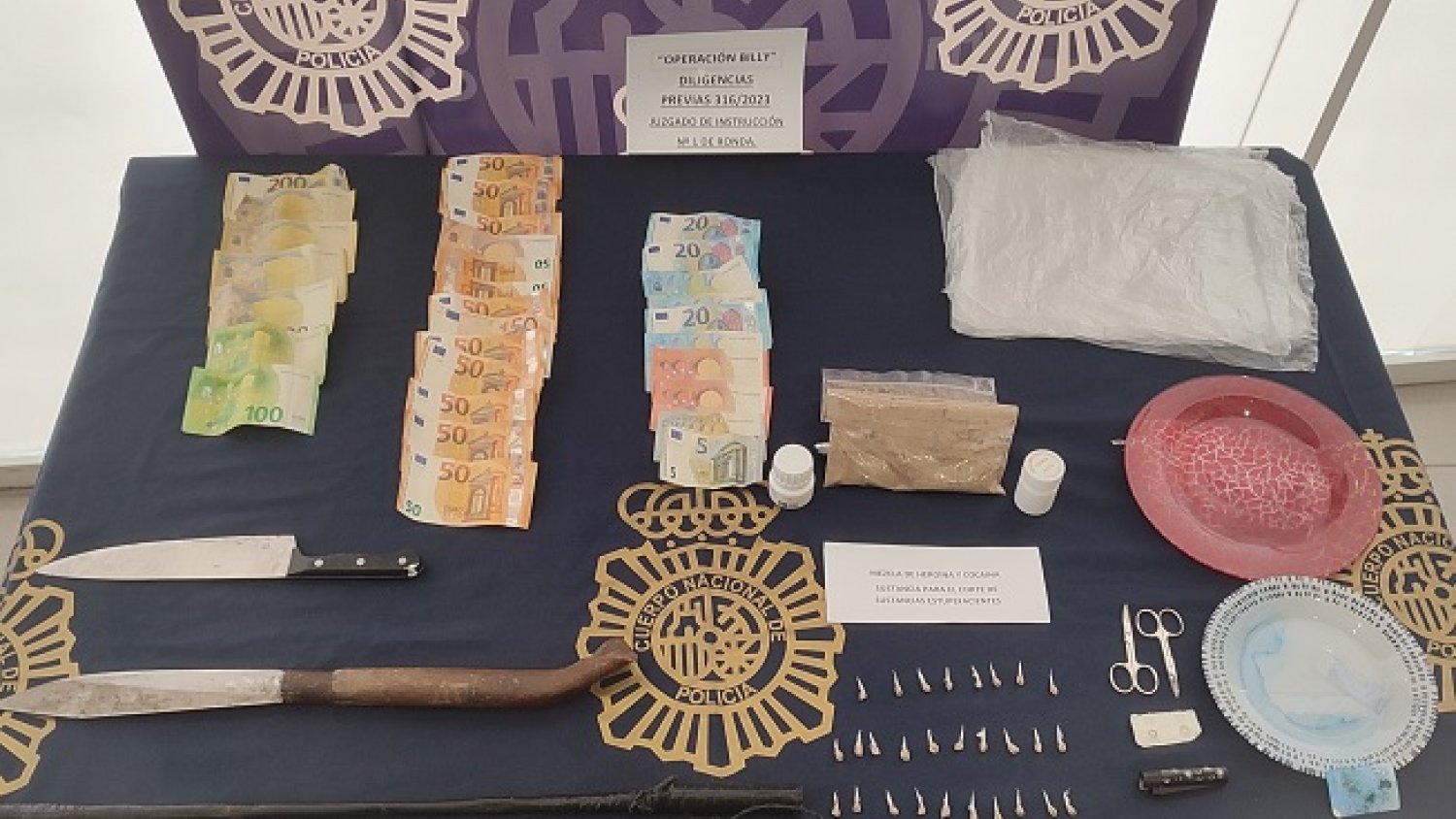 La Policía Nacional desmantela un punto de venta de droga en una vivienda de Ronda y detiene a sus tres moradores 
