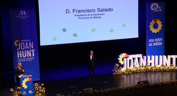 La cónsul de Ucrania en Málaga y la cantautora Georgina, entre los reconocidos por los Premios Joan Hunt de la Diputación 