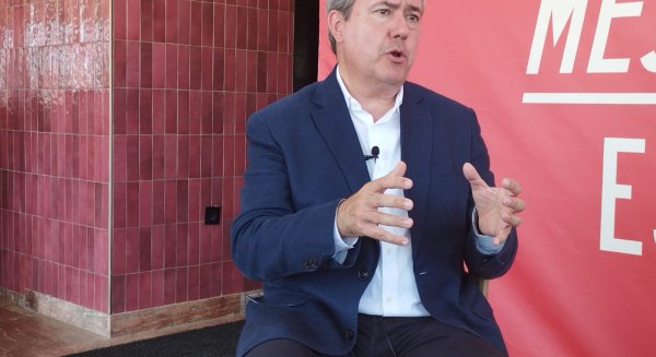 Espadas dice que el 23J 'votaremos por avanzar o retroceder' y considera que un gobierno PP-VOX “entra en el terreno de la extrema derecha”