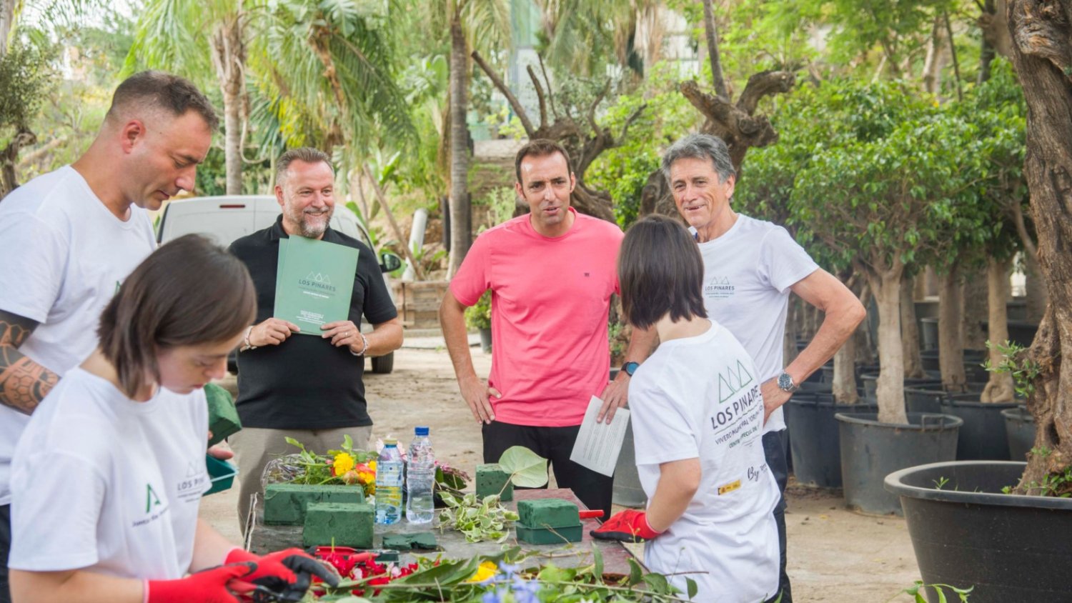 El Centro Especial de Empleo `Los Pinares´ tiene en marcha cursos de floristería y jardinería para personas con discapacidad
