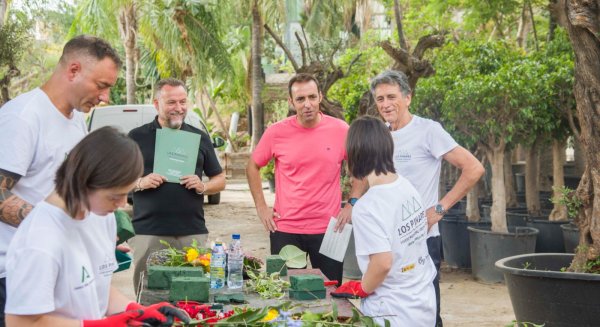 El Centro Especial de Empleo `Los Pinares´ tiene en marcha cursos de floristería y jardinería para personas con discapacidad