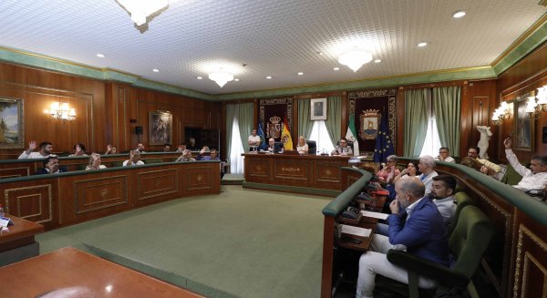 El Pleno aprueba dos modificaciones presupuestarias relacionadas con el mantenimiento de zonas verdes y con la ayuda a domicilio