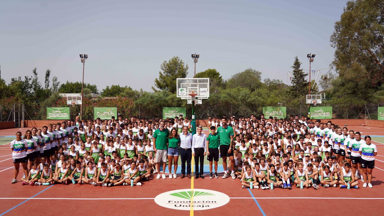 El Campus Baloncesto recibe la visita de la Fundación Bancaria Unicaja y el Unicaja Baloncesto