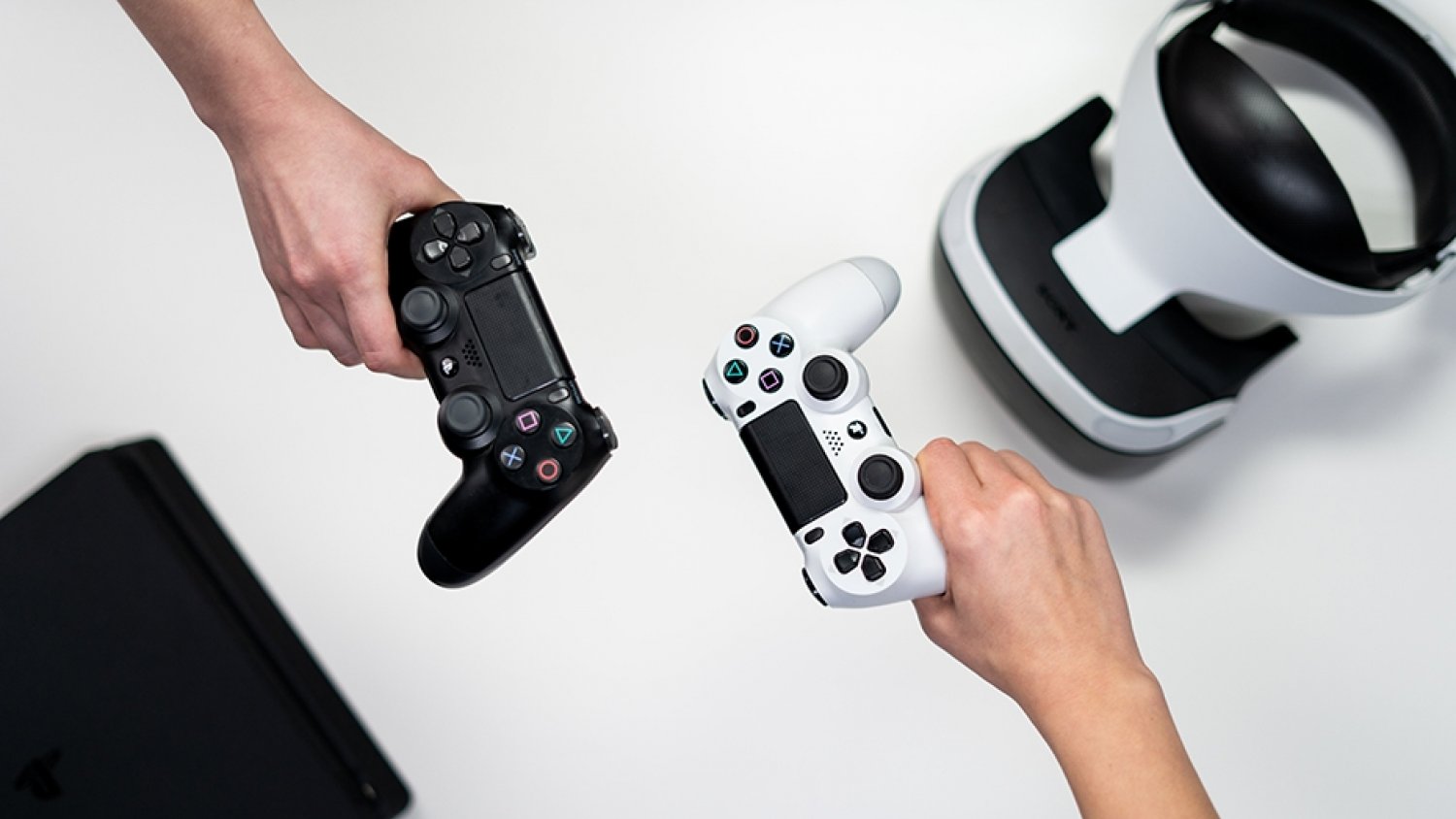 La Junta aconseja atender al etiquetado de los videojuegos antes de adquirirlos para menores
