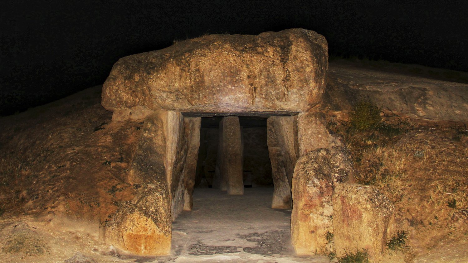 Los Dólmenes de Antequera acogen el Encuentro científico internacional “Novedades del megalitismo peninsular”.
