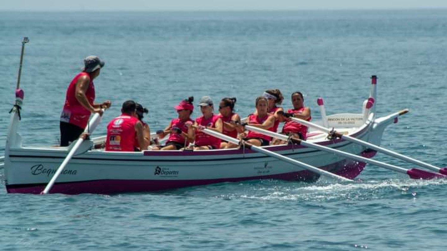 Rincón de la Victoria recupera la Regata de Chalanas `Virgen del Carmen´ tras casi 30 años sin celebrarse