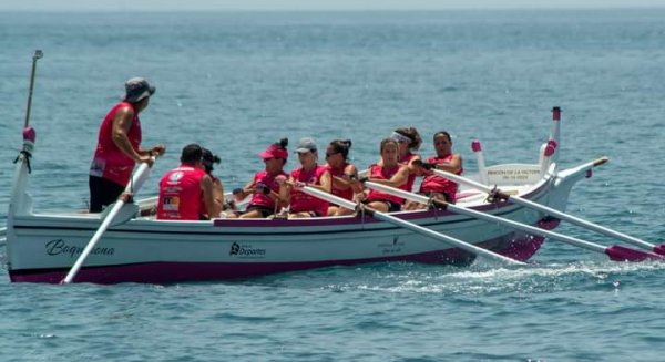 Rincón de la Victoria recupera la Regata de Chalanas `Virgen del Carmen´ tras casi 30 años sin celebrarse