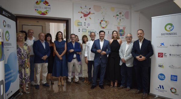 Un centenar de personas participan en las actividades que celebra La Noria relacionadas con la diabetes infantil