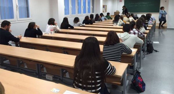 La Junta autoriza una oferta de casi 900 plazas para personal de universidades andaluzas