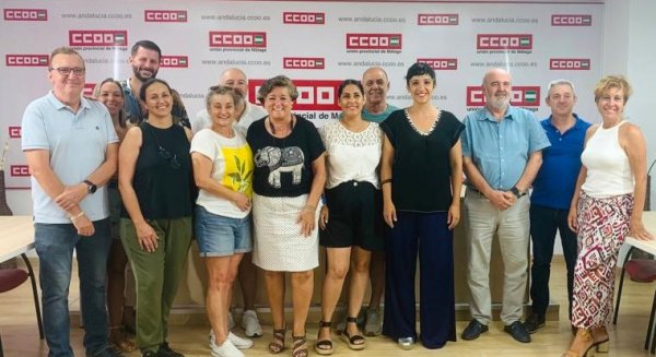 Con Málaga pide al Ayuntamiento que defienda la jornada de 32 horas y elimine la liberalización de horarios “abusiva” en el comercio
