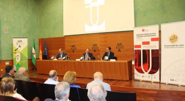 Los rectores de la UNIA y la UJA inauguran el seminario final del diploma de experto en Política y gestión universitarias