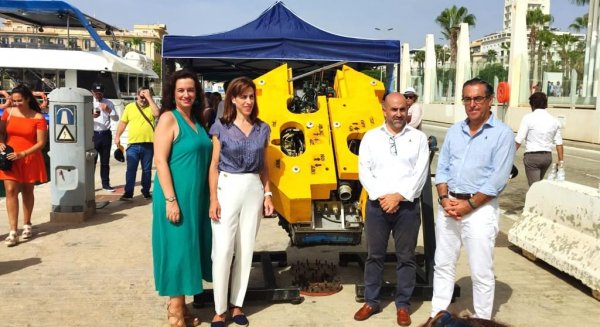 Una firma malagueña desarrolla el primer robot subacuático de limpieza para cascos de buques fabricado y comercializado en España