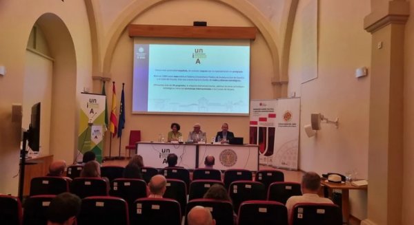 El rector subraya el carácter internacional de la UNIA y su papel en la transferencia del conocimiento en Iberoamérica y el Magreb