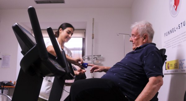 El Hospital Regional evalúa a pacientes de edad avanzada con insuficiencia cardiaca para mejorar su funcionalidad