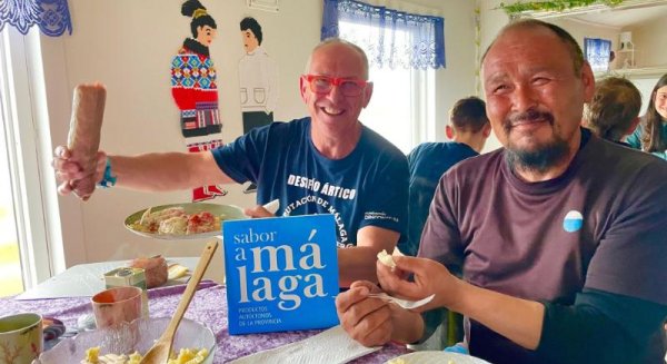 La expedición Desafío Ártico, embajadores de Sabor a Málaga en Groenlandia