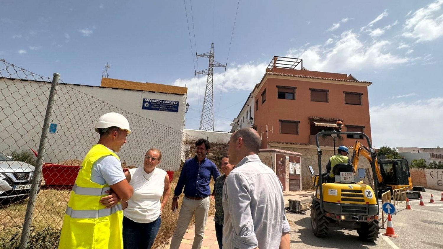 El Ayuntamiento de Fuengirola inicia las obras de soterramiento del cableado de alta tensión de Los Pacos
