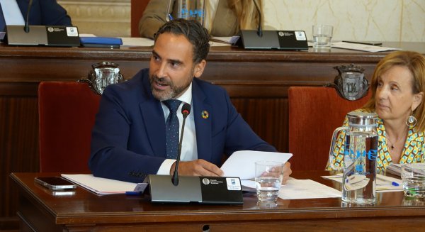 Pérez lamenta que De la Torre se oponga 'a cumplir con su propio programa electoral'